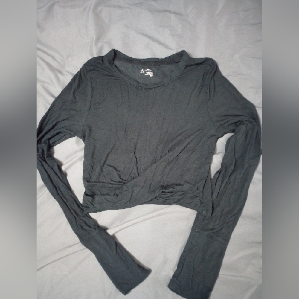 Black Long Sleeve Crop Top